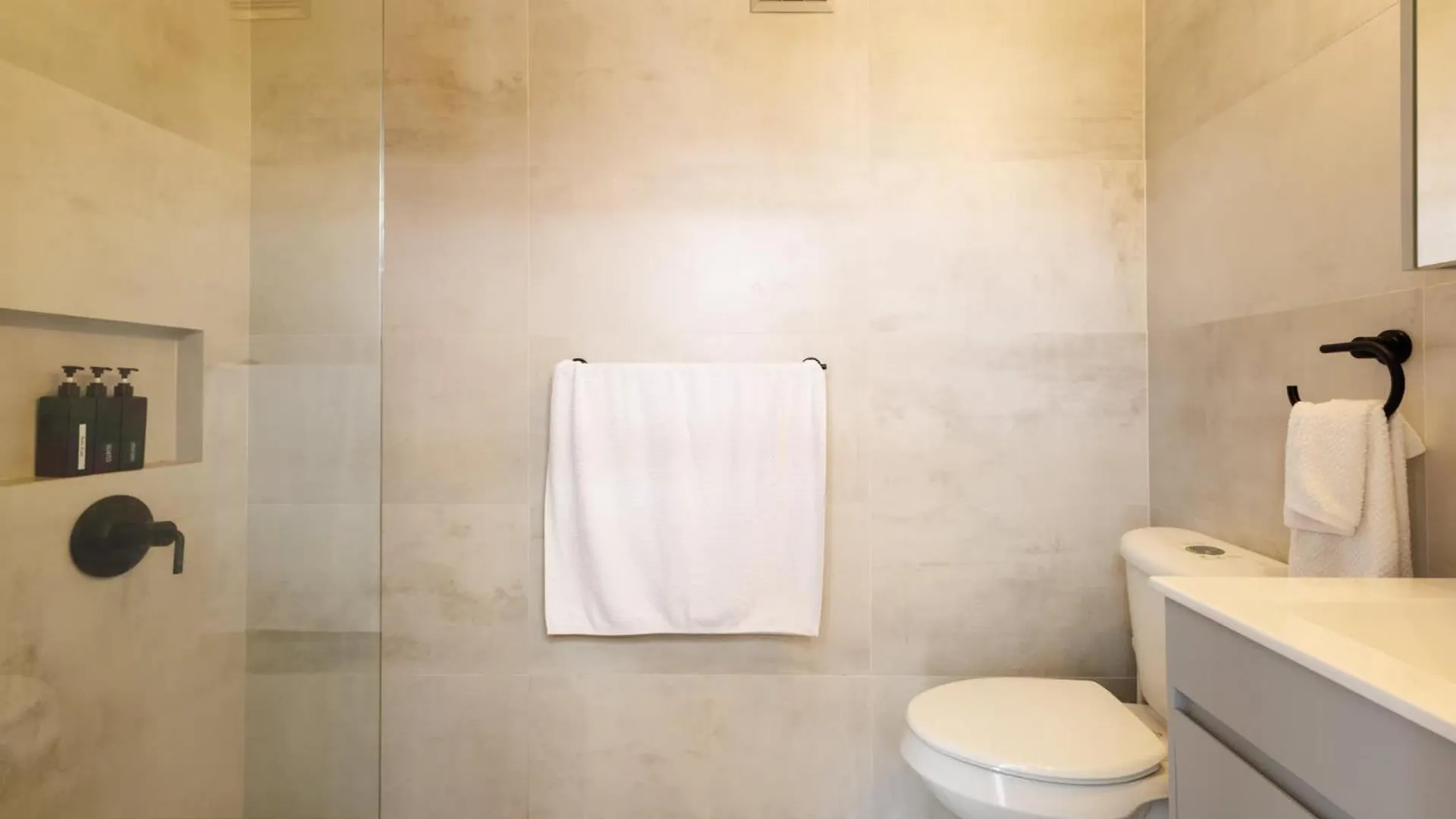 San Juan Family Penthouse- 2Br & City Views