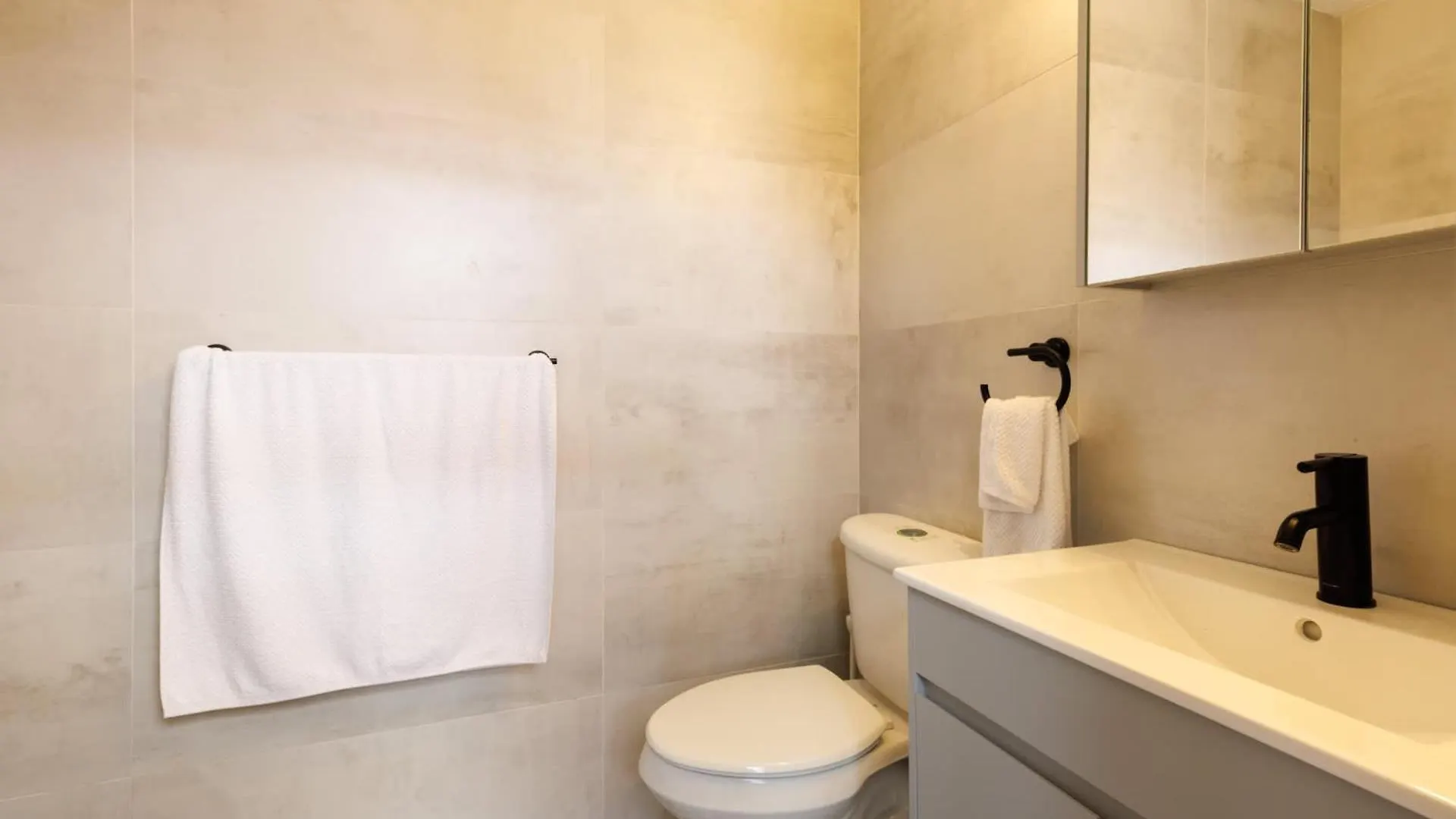 San Juan Family Penthouse- 2Br & City Views Apartment